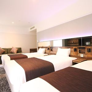 Deluxe Triple Room Non-Smoking